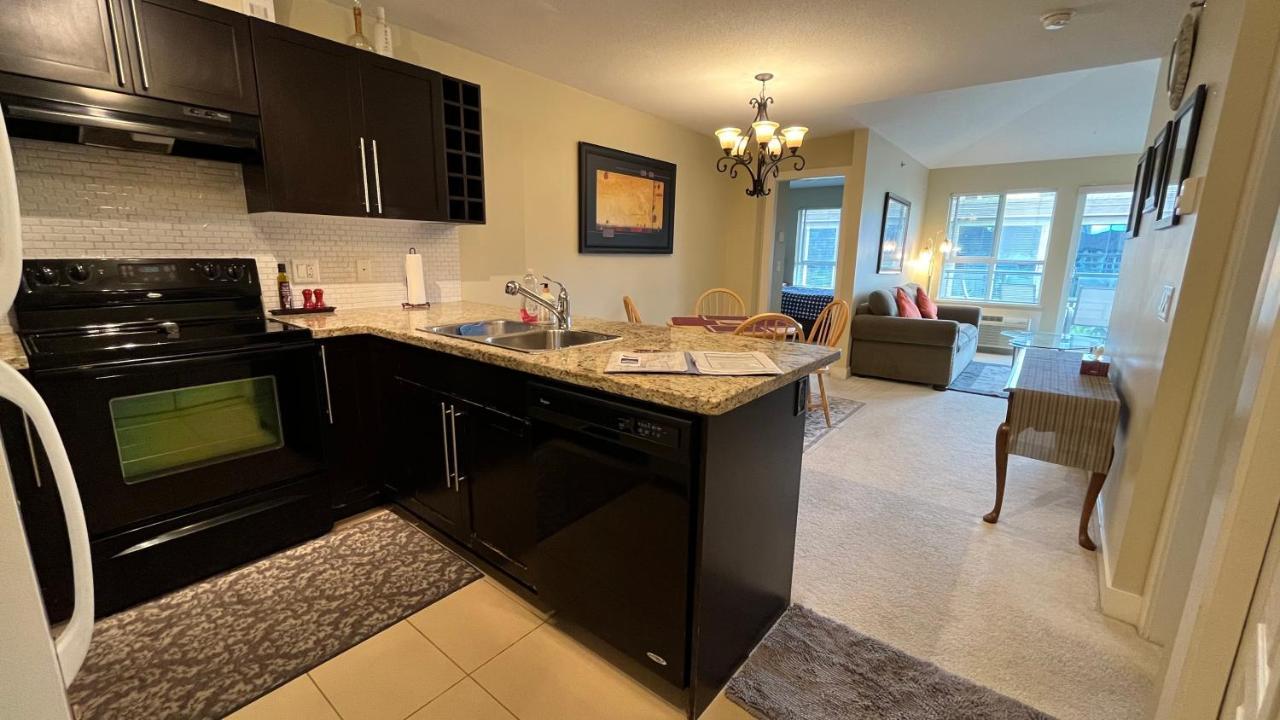 Waterscapes Resort Kelowna 2 Full Bedrooms Suite Vacation Rentals, Short Term Rentals. Eksteriør bilde